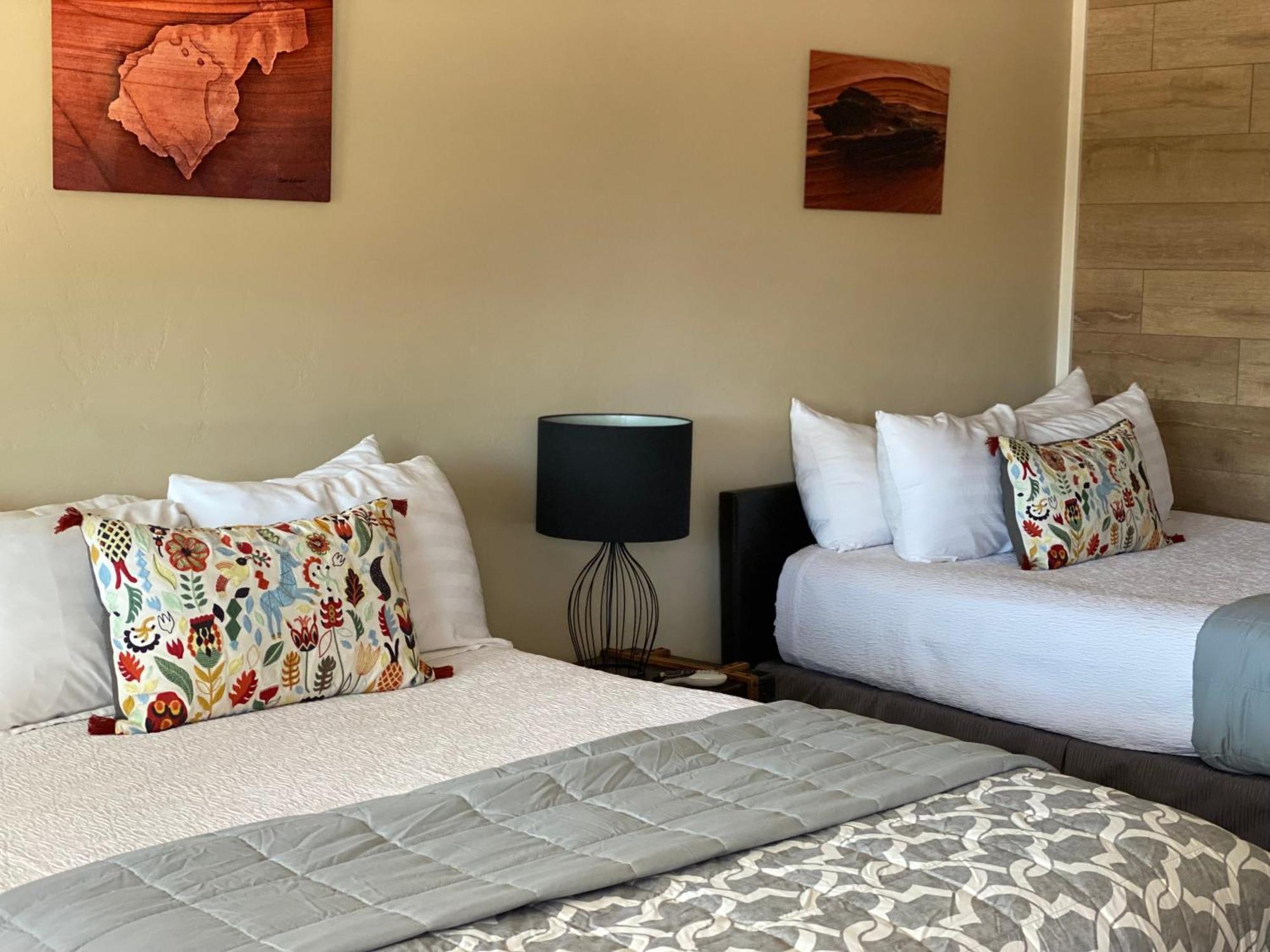 The Flagstone Boutique Inn & Suites Канаб Экстерьер фото