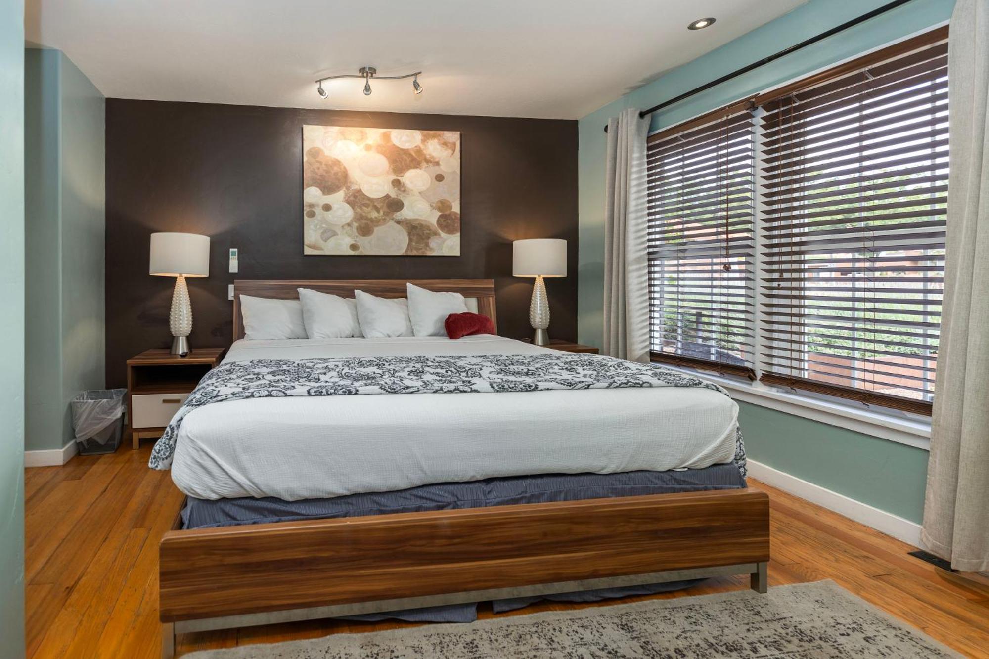 The Flagstone Boutique Inn & Suites Канаб Экстерьер фото